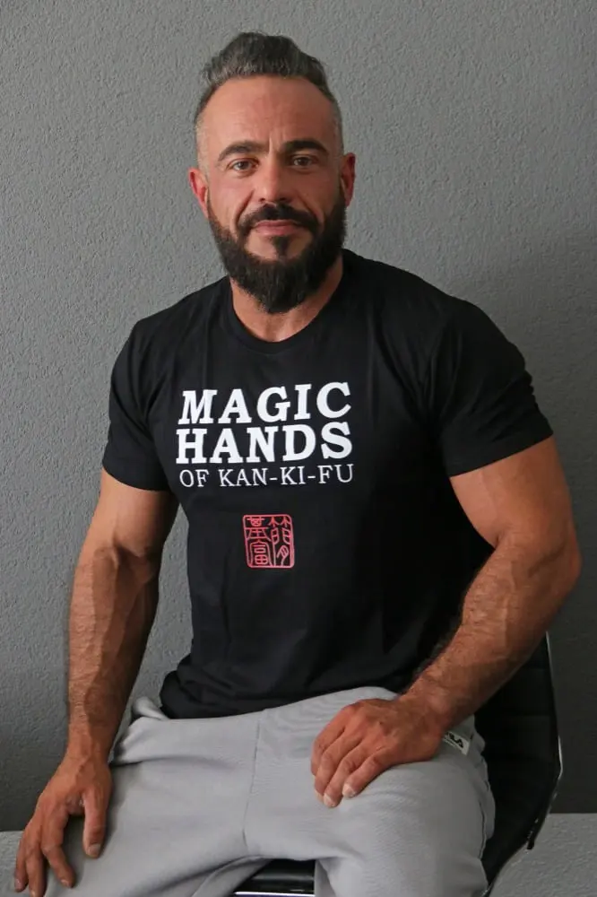 Master Kaan Firat, Leiter der MKF Akademie